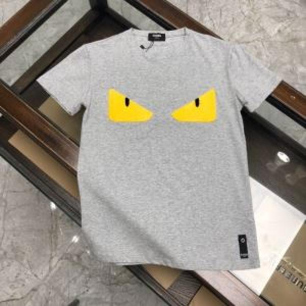 普段見ないデザインばかり 半袖Tシャツ2色可選  春夏コレクション新品 フェンディ FENDI