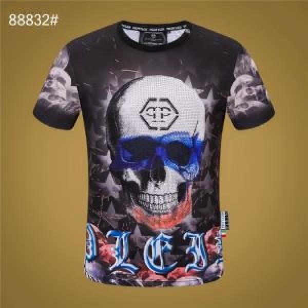 PHILIPP PLEIN エレガントな雰囲気 フィリッププレイン  おしゃれな人が持っている  半袖Tシャツ