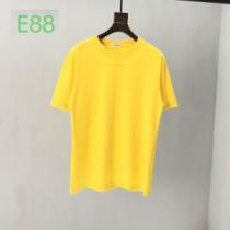 バレンシアガ 価格も嬉しいアイテム BALENCIAGA素敵なアイテム  半袖Tシャツ 限定アイテムが登場