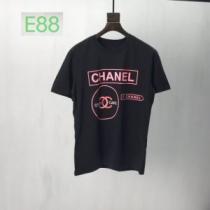2色可選 ブランド 人気は今季も健在 コピー 本当に嬉しいアイテム 半袖Tシャツ 差をつけたい人にもおすすめ
