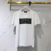 驚きのプライス 半袖Tシャツ 大人の新作こそ フェンディ 2色可選 FENDI おしゃれに大人の必見