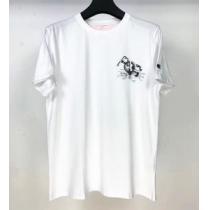 コーデの完成度を高める Off-White オフホワイトこの時期の一番人気は  半袖Tシャツ