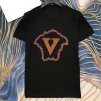 多色可選 やはり人気ブランド 半袖Tシャツ ファッションに取り入れよう ...