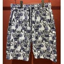 ヴェルサーチ手の届くプライスが魅力的  VERSACE 20SSトレンド...