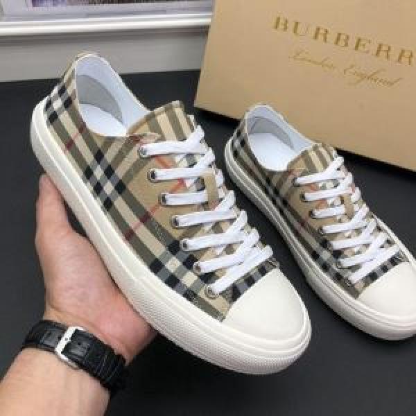 超目玉バーバリー2026春夏新作 BURBERRY 数に限りがあるスニーカー/靴