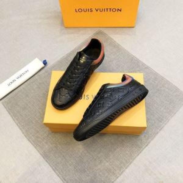 人気ブログ掲載 2026春夏新作 お買い得品ルイ ヴィトン 2色可選LOUIS VUITTON スニーカー/靴