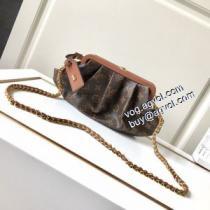 超人気美品ルイ ヴィトンコピー レディースバッグ  贈り物にも 2026AW LOUIS VUITTONブランドコピー M45229 Bouricot ポーチ.49..49..49..49.