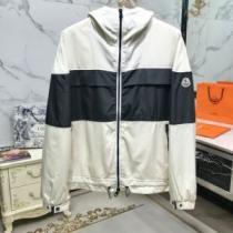 目玉商品  MONCLERコピー高評価の人気品 2026AWルイ ヴィトンコピーフー ド付きコート偽物 通販激安