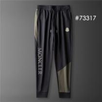 長く愛用できる  デニムパンツ 2026AW MONCLERブランド コピー モンクレールスーパーコピー 激安 程よい丈感