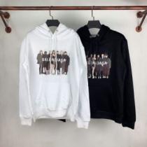 個性的 2色可選 2026AW パーカー BALENCIAGAブランド コピー 希少価値大！