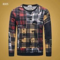 存在感のある プルオーバーパーカー  2025AW BURBERRYブランド コピー セール中