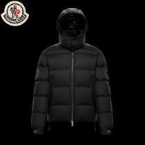 デザイン性の高い 2025AW ダウンジャケット メンズ 高級感を引き立てる MONCLERブランドコピー