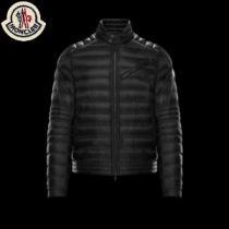 個性的なデザ MONCLERスーパーコピー 代引 着心地よい 2026AW ダウンジャケット メンズ 