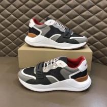 ランニングシューズ  豊富なサイズ バーバリー BURBERRYブランド 偽物 通販 着用 2026AW