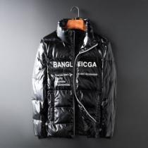 2色可選 ダウンジャケット 2026秋冬  光沢のある バレンシアガ BALENCIAGAブランドコピー 防風性に優れ