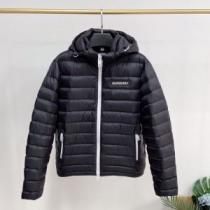 ダウンジャケット 柔らかい 2026秋冬  バーバリー BURBERRYブランドスーパーコピー 長く愛用できる
