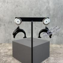 大人気☆NEW!! 2026秋冬 バレンシアガ BALENCIAGA 2色可選 イルカのイヤリング バレンシアガブランドスーパーコピー.205.