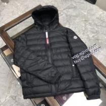モンクレールコピー 防寒具としての機能もバッチリ 上品な輝きを放つ形 MONCLER 2026秋冬 軽量ダウンジャケット 3色可選