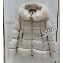 モンクレール MONCLER お洒落自在 2026秋冬 撥水性がある レディース ダウンジャケット 2色可選 MONCLERブランド コピー 子羊毛の帽子太空銀ダウンジャケット