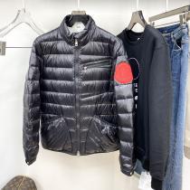 モンクレール MONCLERブランドスーパーコピー 2026秋冬 高級感ある ダウンジャケット
