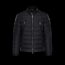 大人気再登場 モンクレール MONCLER 2026 Amiot軽量ダウンジャケット MONCLERスーパーコピー