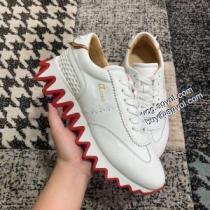 2026秋冬 クリスチャンルブタン Christian Louboutinスーパーコピー デザイン性の高い ランニングシューズ ナチュラルな素材感 
