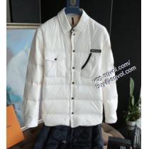 MONCLER 幅広いスタイルにコーディネート モンクレール偽物ブランド【最新】2026年秋冬のトレンド速報 目を引く ダウンジャケット