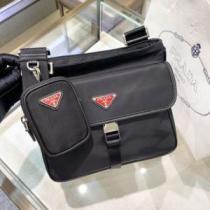 ショルダーバッグ ムダな装飾を排したデザイン 2026春夏 人気商品 プラダ PRADAコピー.57.