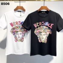 2026春夏 半袖シャツ ヴェルサーチVERSACE 2色可選 今買い◎得 VERSACEスーパーコピー