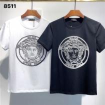半袖シャツ 2色可選 ヴェルサーチVERSACE 綺麗に決まるフォルム！2026春夏 ヴェルサーチ偽物ブランドブランド