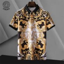 ヴェルサーチVERSACE 半袖シャツ 2026春夏 豊富なサイズ ヴェルサーチブランドスーパーコピー 激安