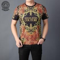 スタイリッシュな印象 半袖シャツ ヴェルサーチVERSACE 2026春夏 ヴェルサーチブランド 偽物 通販