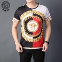 ヴェルサーチスーパーコピー 半袖シャツ ヴェルサーチVERSACE 2026春夏 大絶賛の履き心地!