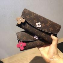 LOUIS VUITTONブランド 偽物 通販 個性的 ルイ ヴィトン LOUIS VUITTON 3色可選 レディース財布 2026春夏.108.