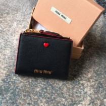 2026春夏 ミュウミュウ MIUMIU 2色可選 レディース財布 MIUMIUブランド 偽物 通販 最安値に挑戦 .111.