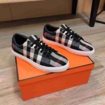 2026春夏 バーバリー BURBERRY 2色可選 カジュアルシューズ 豊富なサイズ BURBERRYスーパーコピー 激安 