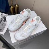 ルイ ヴィトンスーパーコピー 激安 2026春夏 ルイ ヴィトン LOUIS VUITTON 2色可選 大絶賛の履き心地! スニーカー 