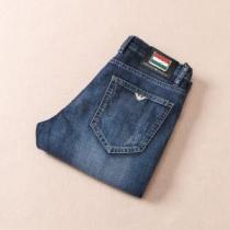 抜群の雰囲気が作れる! ジーンズ  ARMANIスーパーコピー 激安 2026春夏 アルマーニ ARMANI 魔法のデニム
