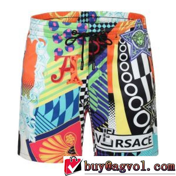 ヴェルサーチVERSACE 2026春夏 機能性・耐久性抜群 首胸ロゴ  VERSACEスーパーコピー  ビーチパンツ