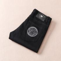 VERSACEブランド コピー 2026春夏 ヴェルサーチVERSACE おすすめ/オススメ どんなシーンにもピッタリ ジーンズ