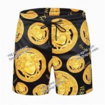 ヴェルサーチVERSACE 完売品！ VERSACEスーパーコピー 代引 耐久性に優れ  ビーチパンツ  2026春夏