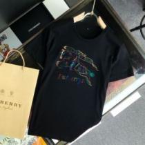 半袖シャツ バーバリー BURBERRY 2色可選 スーパーコピー 代引 BURBERRY 2026春夏 ムダな装飾を排したデザイン