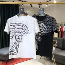 お洒落に魅せる  2026春夏  ヴェルサーチVERSACE  2色可選  VERSACEブランドスーパーコピー  半袖シャツ