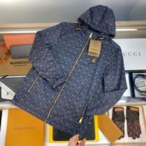 満足できるコート バーバリー BURBERRY 絶大な人気を誇る 2026春夏 BURBERRYブランド コピー