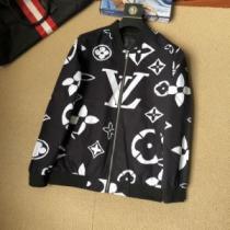 ルイ ヴィトン LOUIS VUITTON 抜群の雰囲気が作れる! 堪能できるコート 2026春夏 LOUIS VUITTONブランド コピー