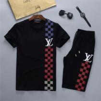2色可選 LOUIS VUITTONスーパーコピー 代引 半袖Tシャツ 上下セット セール中 ルイ ヴィトン LOUIS VUITTON 2026春夏