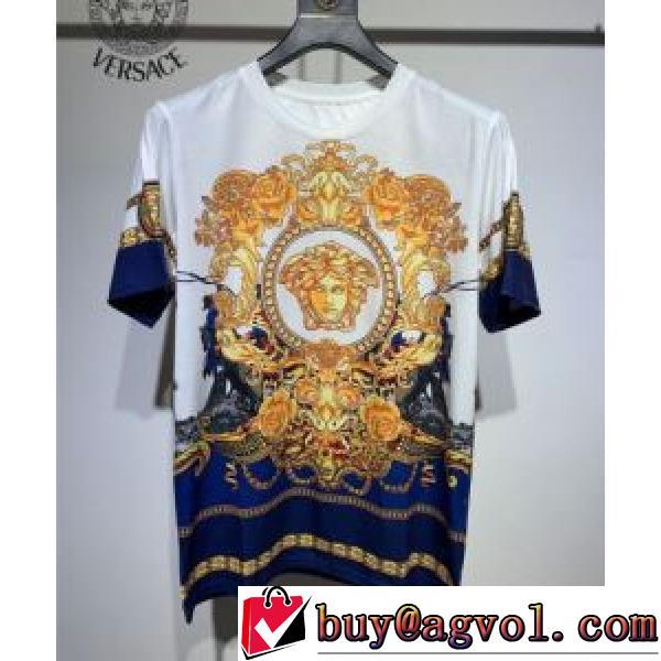 2026春夏 VERSACEコピー ムダな装飾を排したデザイン 半袖Tシャツ ヴェルサーチVERSACE