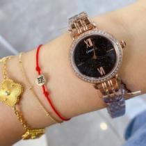 ブランド コピー 落ち着いた質感 2026春夏 女性用腕時計 3色可選 24x7.3mm 輸入クオーツムーブメント .200.