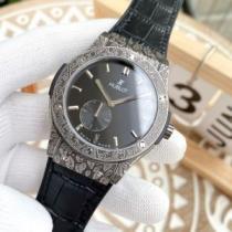 機械式（自動巻き）ムーブメント 高級感漂わせる 6色可選 ウブロ HUBLOTコピー 2026春夏 メンズ 腕時計 316ステンレス クラシカル大三針は月相設計を搭載しています.178.