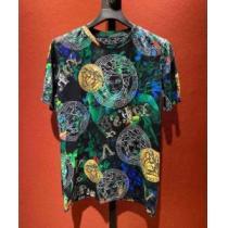 VERSACEブランド 偽物 通販 お洒落に魅せる ヴェルサーチVERSACE 2026春夏 半袖Tシャツ